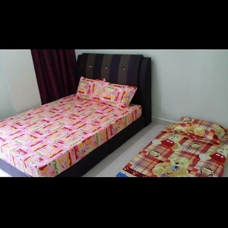 Coral Homestay Pekan Pangkor Екстериор снимка