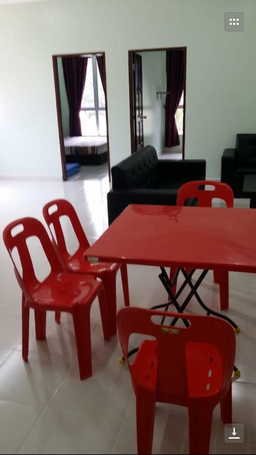 Coral Homestay Pekan Pangkor Екстериор снимка